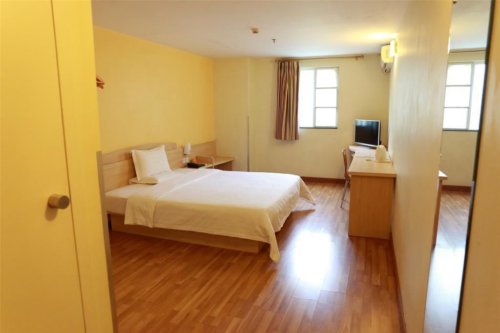7Days Inn Guilin Railway Station Quarto foto