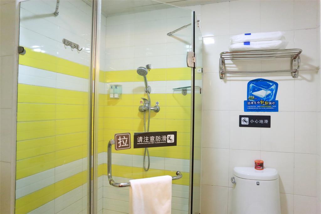 7Days Inn Guilin Railway Station Quarto foto
